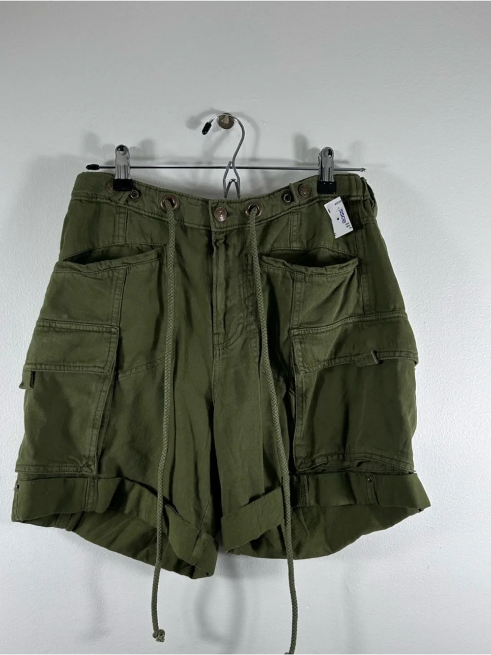 Free People Frankie Army Green Cargo Short S - Picture 2 of 4